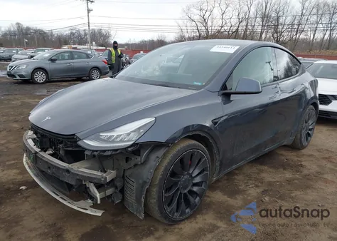 2020 Tesla Model Y Long Range Dual Motor All-Wheel Drive/Performance Dual Motor All-Wheel Drive from USA, damaged, VIN 5YJYGDEF4LF043295